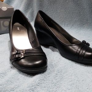 Apt 9 Wedge Heel Black Size 7.5